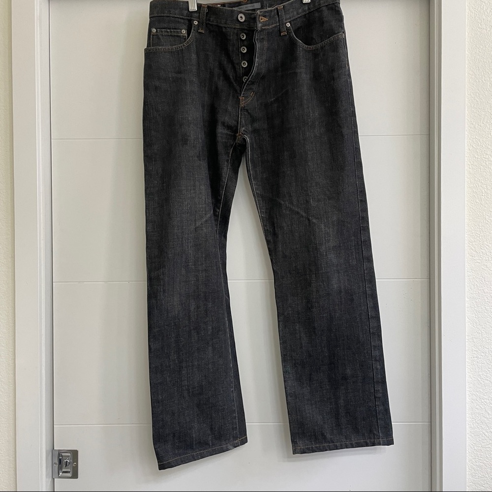 John Varvatos // straight fit jeans // 34 x 30